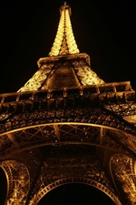 Eiffel öösel, alt