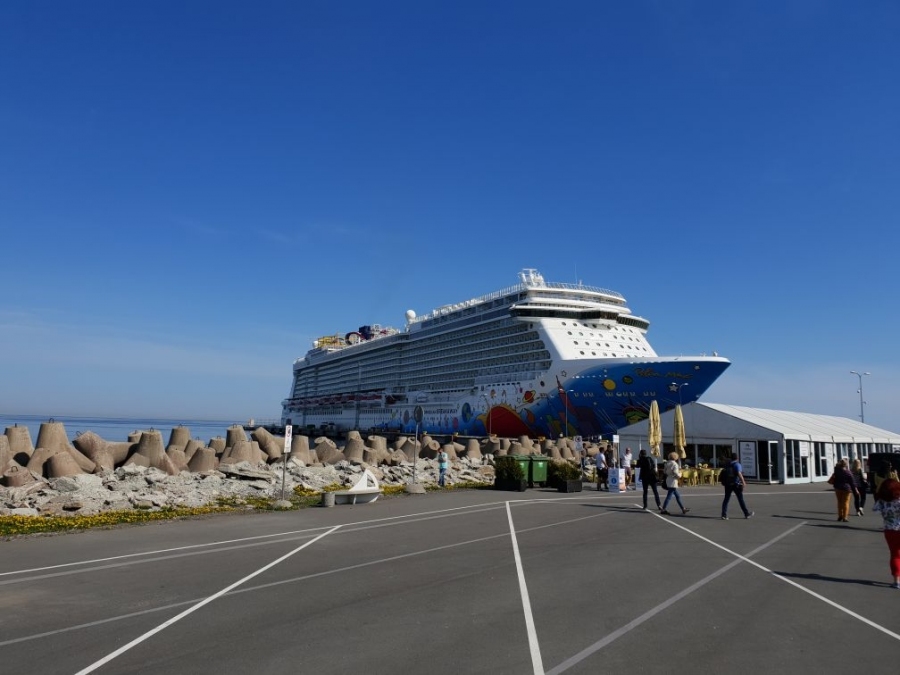 Norwegian Breakaway