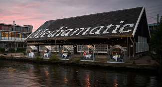 Restoran Mediamatic Amsterdamis.